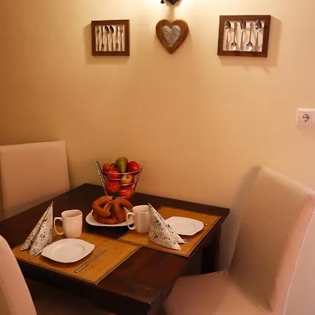 Kugi Apartman Balatonalmádi