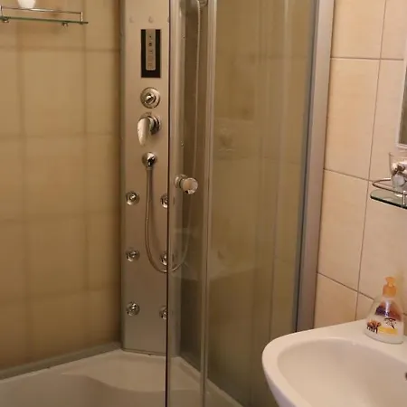 Apartament Kugi Apartman *