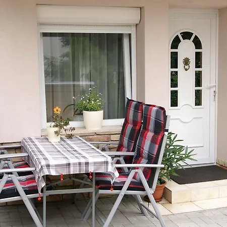Apartament Kugi Apartman Balatonalmádi